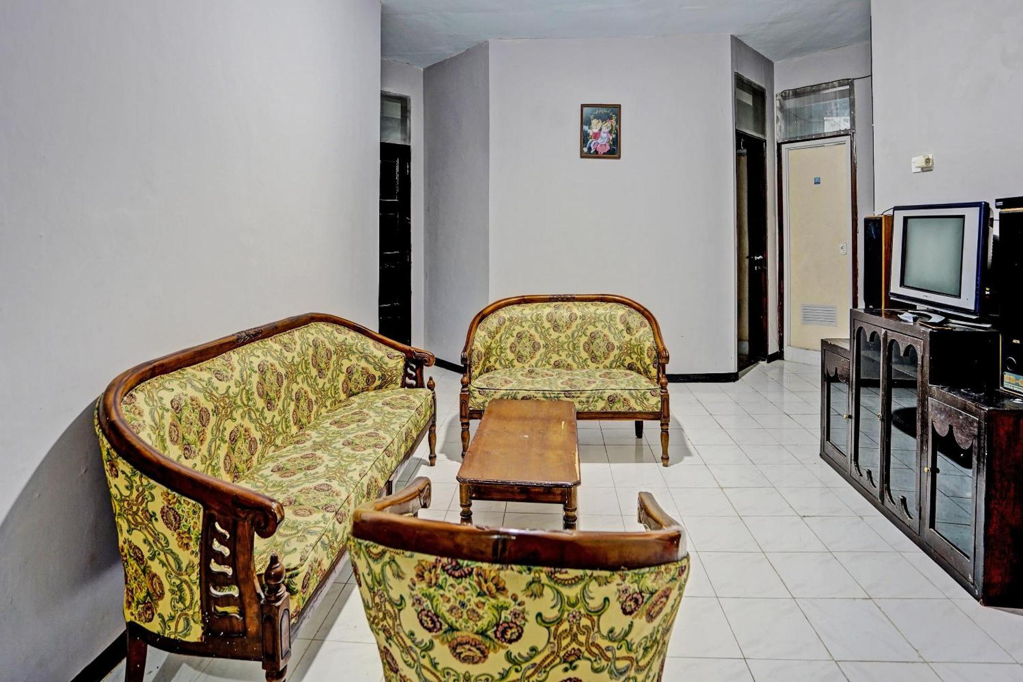 Spot On 92388 Villa Segi Delapan Prigen Экстерьер фото
