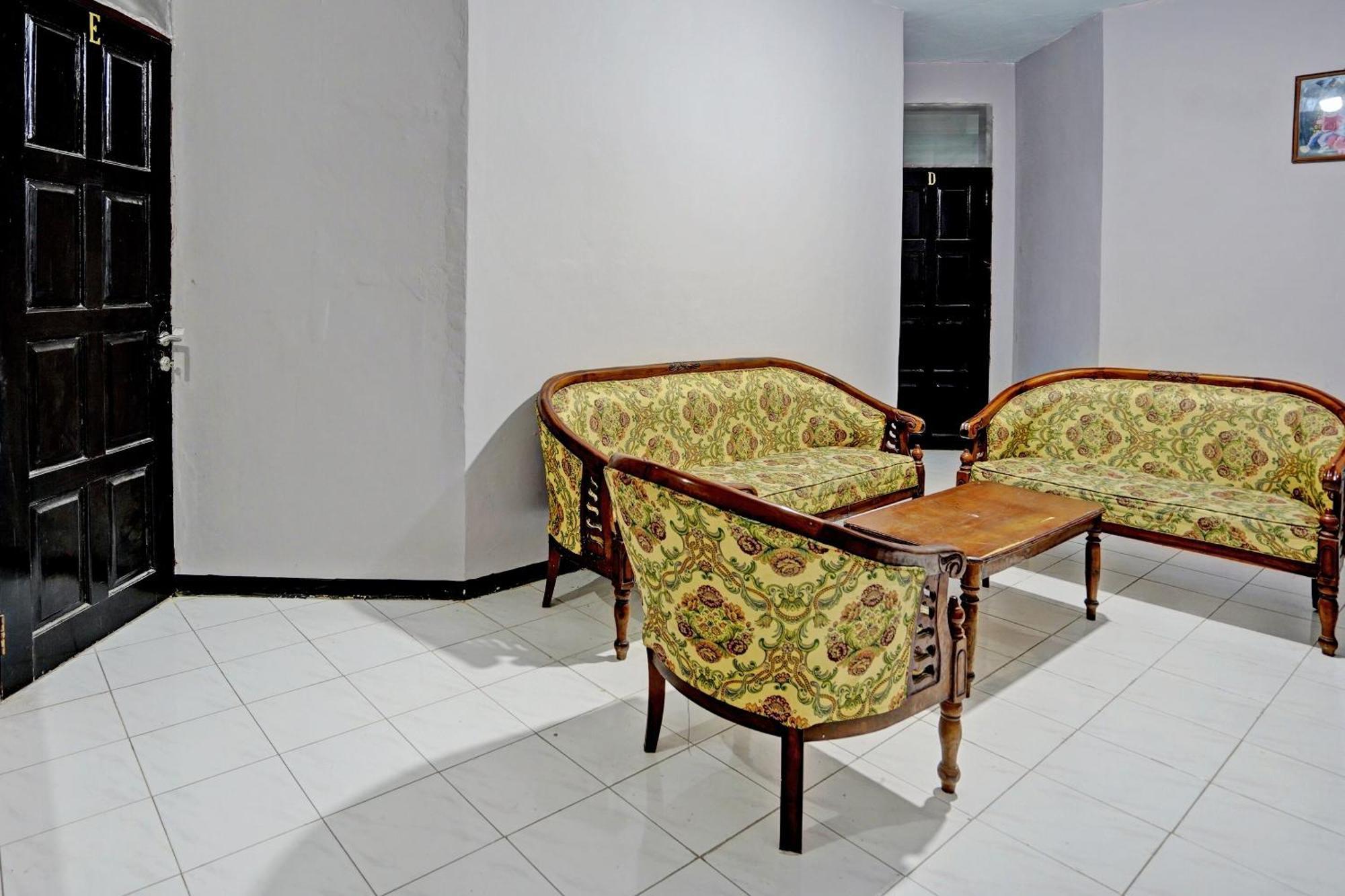 Spot On 92388 Villa Segi Delapan Prigen Экстерьер фото